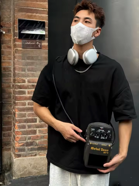 The PedalBag™ - Pedal Effect Style Crossbody Bag